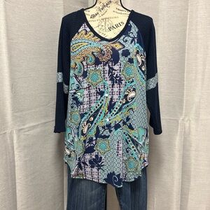 Est. 1946 Navy Paisley V-Neck 3/4 Sleeve T-shirt Sz L